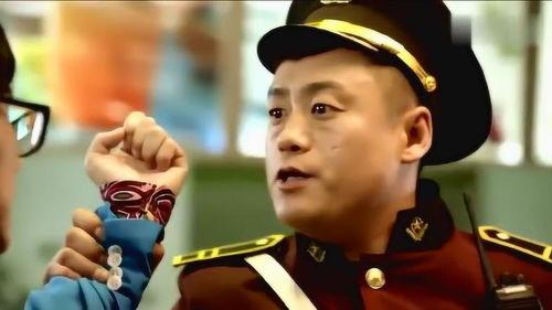 这个保安有点彪,彪悍身影守护平安